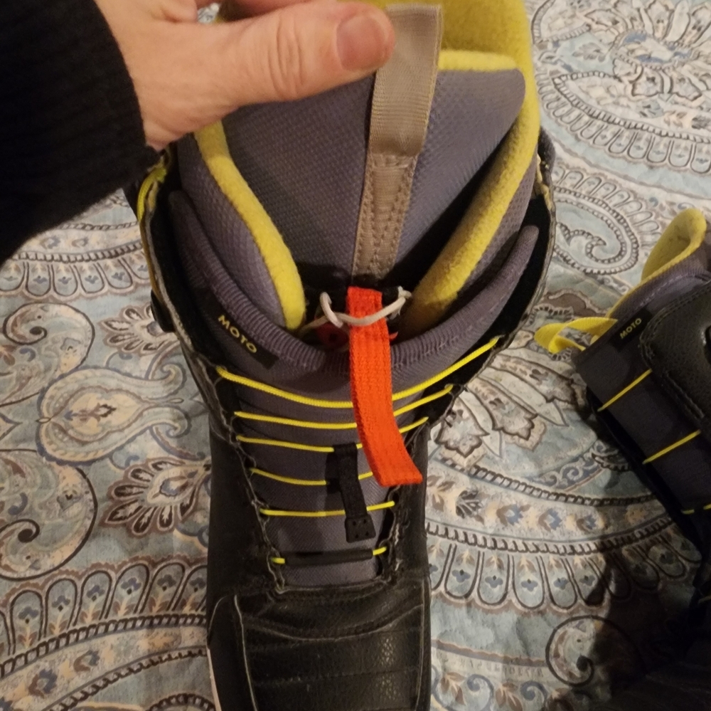 Burton Moto Imprint 1 Snowboard Boots men's size 11 (Black/white/green/orange).
